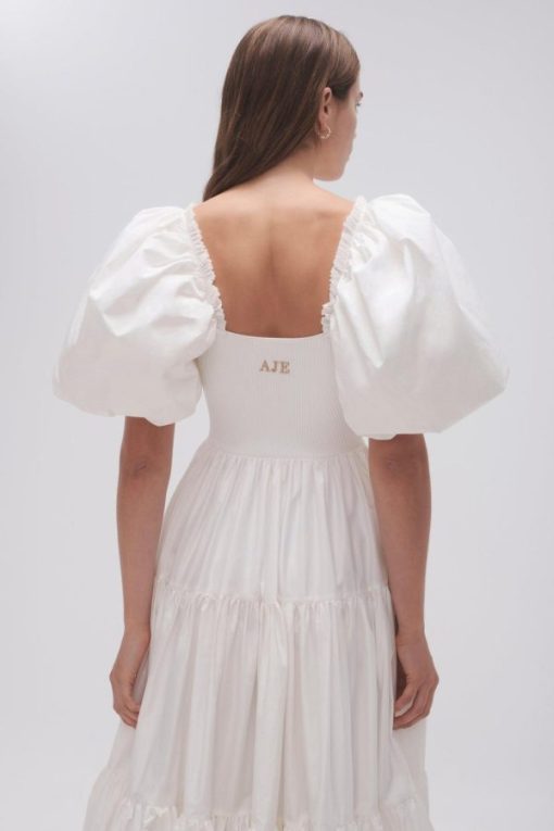 Whiteandwear.shop0f990c78d0 4