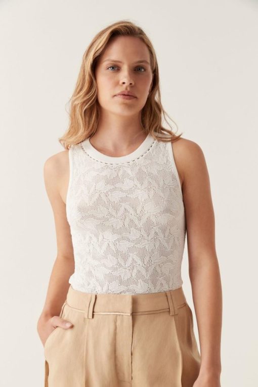 Whiteandwear.shop1693bf28b4 1