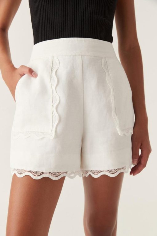 Whiteandwear.shop17e823fec3 4