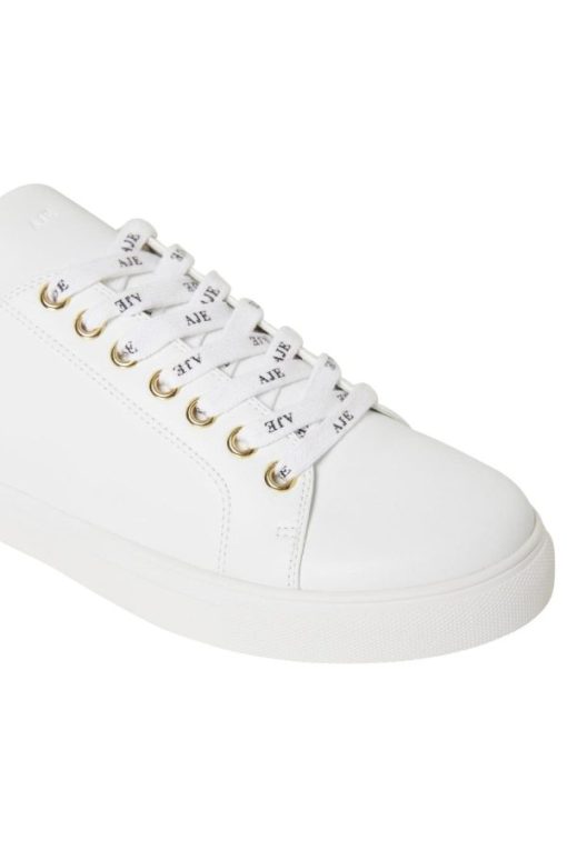 Whiteandwear.shop1d5f21a905 4