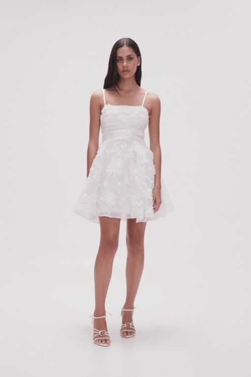 Whiteandwear.shop2160fb601d 1