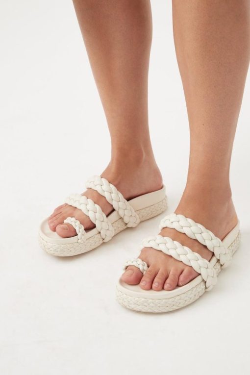 Whiteandwear.shop2245ad8c07 2