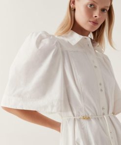 Whiteandwear.shop26056e9258 4