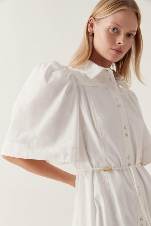 Whiteandwear.shop26056e9258 4