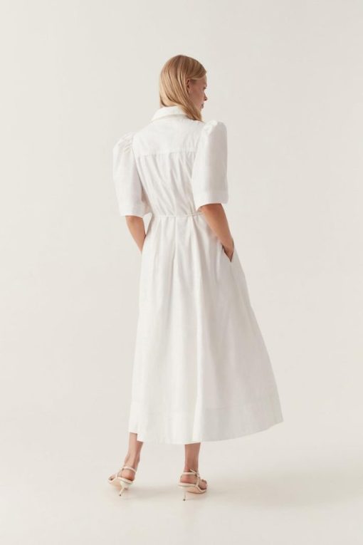 Whiteandwear.shop26056e9258 5