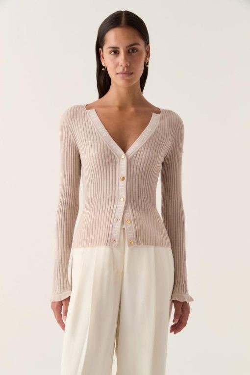Whiteandwear.shop42025b7bda 4