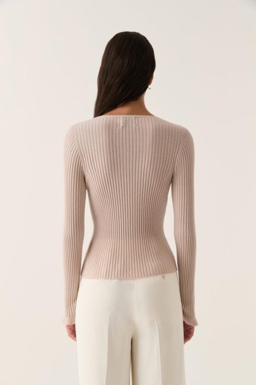 Whiteandwear.shop42025b7bda 6