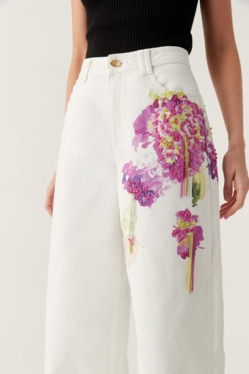 Whiteandwear.shop507fece290 5