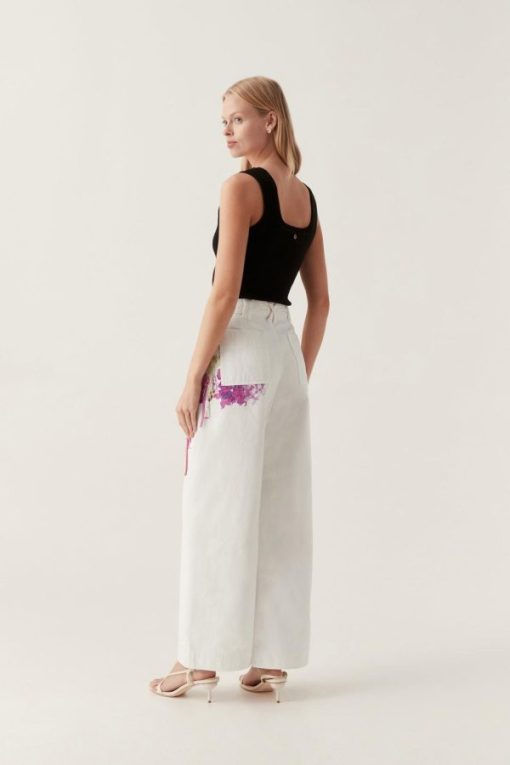 Whiteandwear.shop507fece290 6