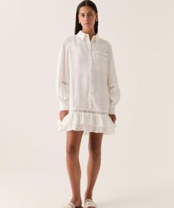 Whiteandwear.shop5fc9bada64 3
