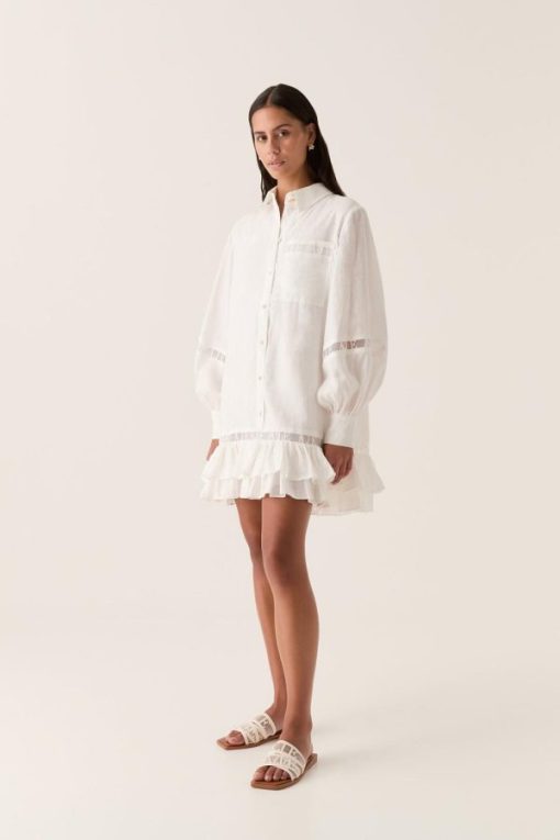 Whiteandwear.shop5fc9bada64 5