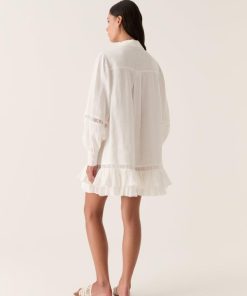 Whiteandwear.shop5fc9bada64 6