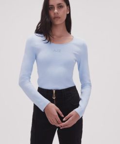 Whiteandwear.shop6058d3aba8 1