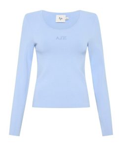 Whiteandwear.shop6058d3aba8 2