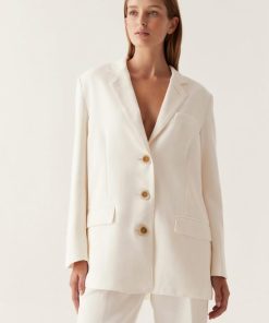 Whiteandwear.shop61cd5b0026 3