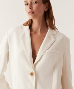 Whiteandwear.shop61cd5b0026 6