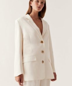 Whiteandwear.shop61cd5b0026 7