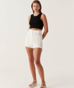 Whiteandwear.shop6614cd3140 3