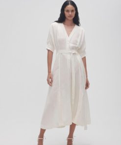 Whiteandwear.shop690ca94ecb 1