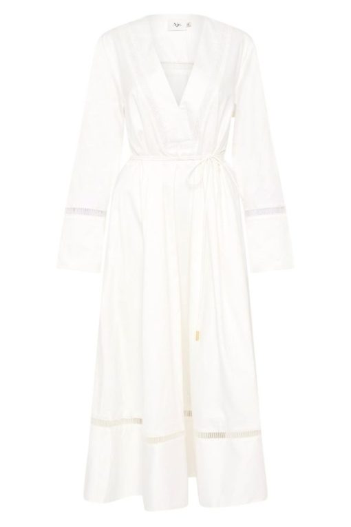 Whiteandwear.shop6c9234b979 2