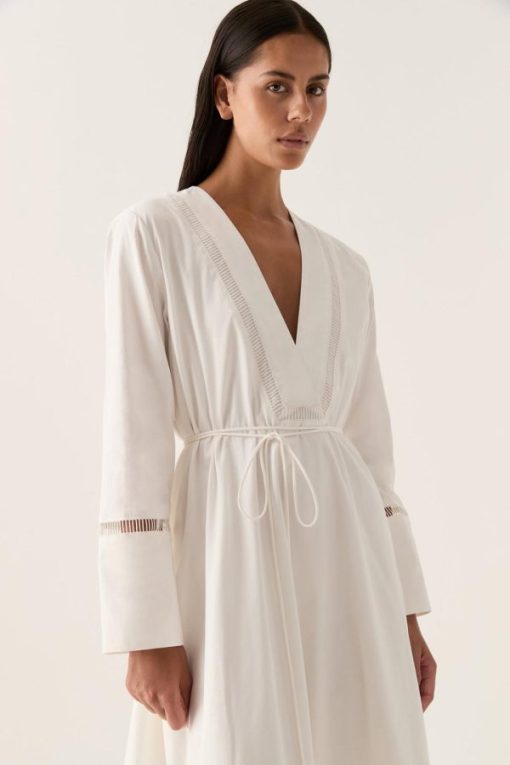Whiteandwear.shop6c9234b979 4
