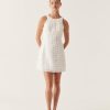 Whiteandwear.shop72a27873ac 1