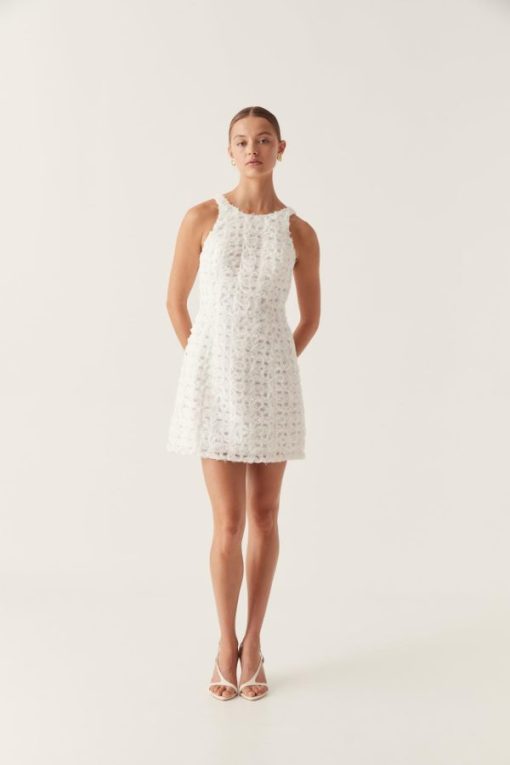 Whiteandwear.shop72a27873ac 1
