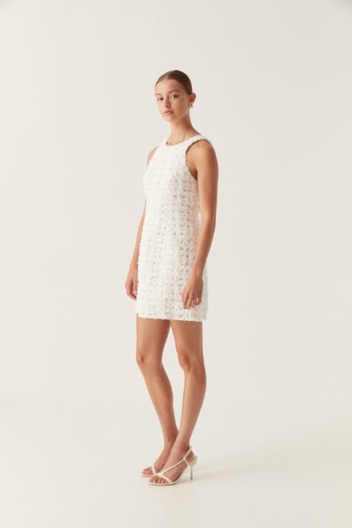 Whiteandwear.shop72a27873ac 3