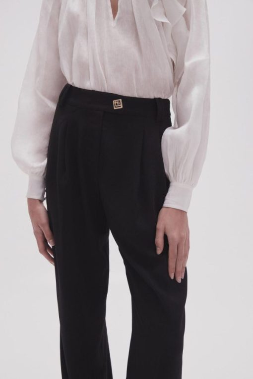 Whiteandwear.shop73404929f8 4