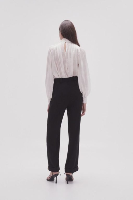 Whiteandwear.shop73404929f8 5