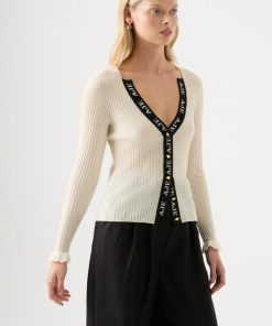 Whiteandwear.shop747f3bf5f1 3