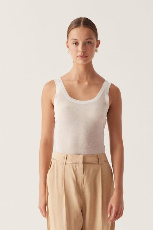Whiteandwear.shop756edb1044 1