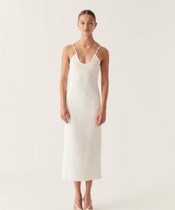 Whiteandwear.shop763b6d18f7 1