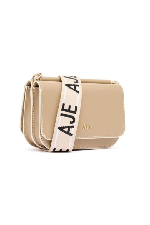 Whiteandwear.shop867847f864 3