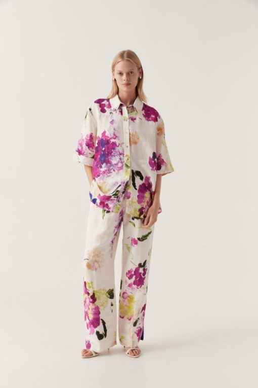 Whiteandwear.shop8b971ca894 1
