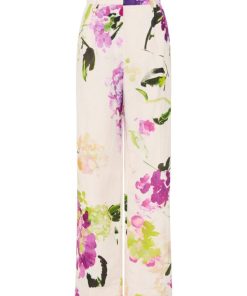 Whiteandwear.shop8b971ca894 2