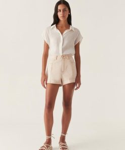Whiteandwear.shop8bf4f3d0f7 3