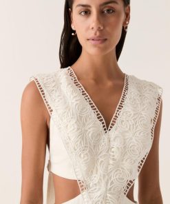 Whiteandwear.shop94ed894845 4