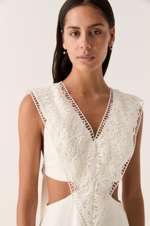 Whiteandwear.shop94ed894845 4