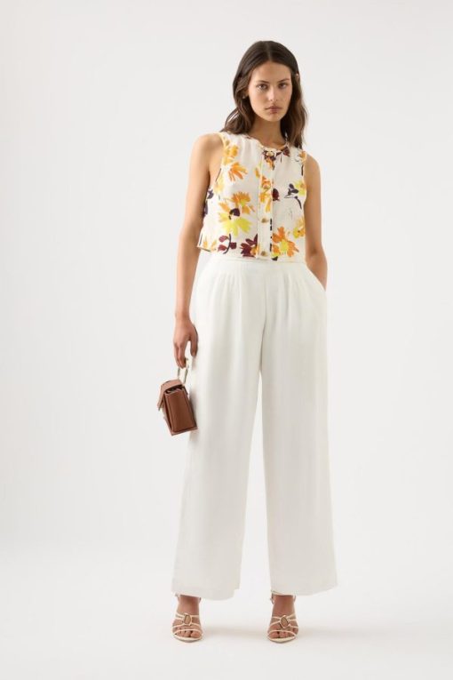 Whiteandwear.shop9e77c5a171 1