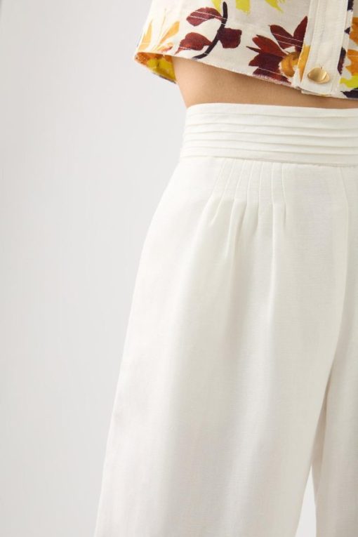 Whiteandwear.shop9e77c5a171 4