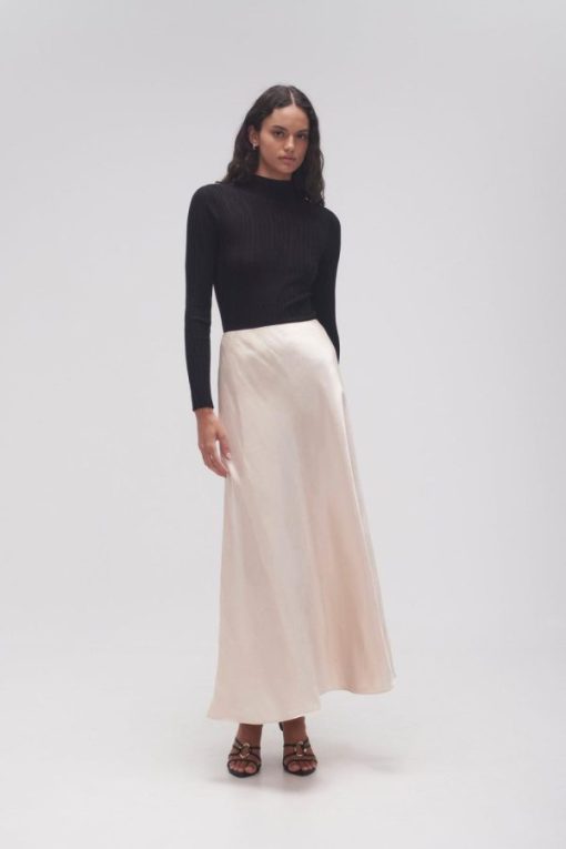 Whiteandwear.shopb3664d7513 1