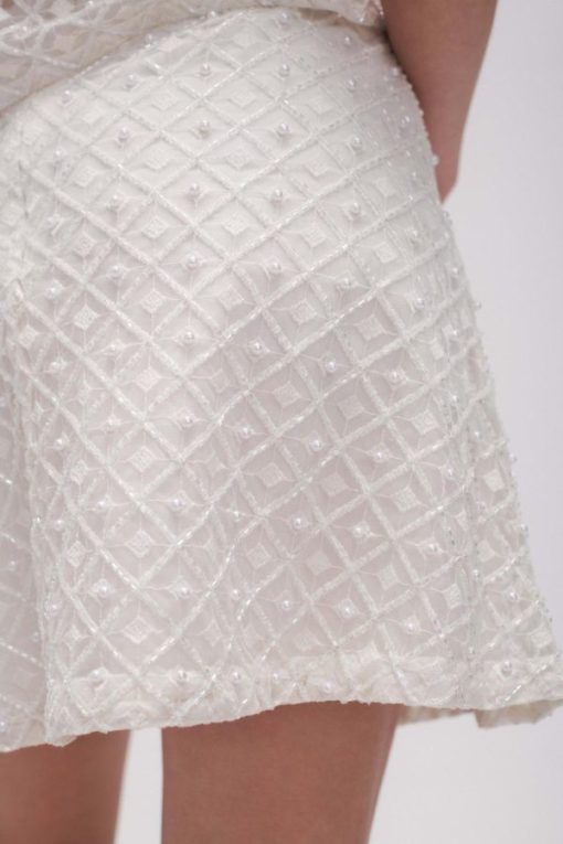 Whiteandwear.shopc736c6c20b 4