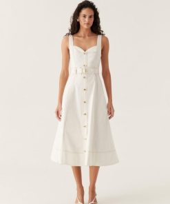 Whiteandwear.shopc82777ded9 1
