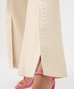 Whiteandwear.shope137b470c1 4