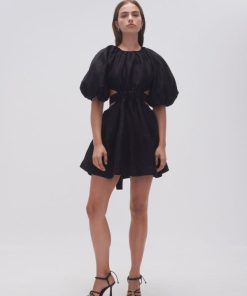 Whiteandwear.shopf1f1f628e5 1