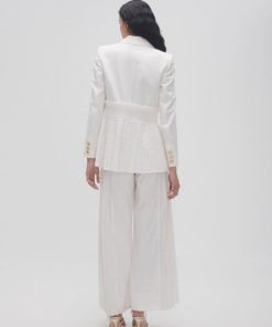 Whiteandwear.shopf254f02c24 5